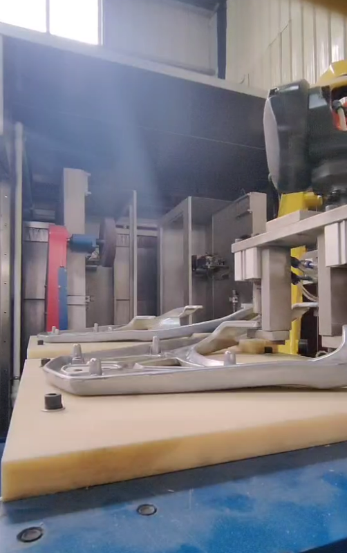 6 Axis Robotic Grinding Machine ±0.02mm Precision 220V for Motorcycle Tail Bracket