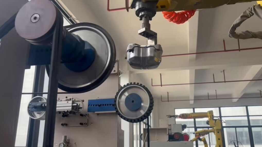 Robot Precision Grinding and Polishing for Motorcycle Engine Aluminum Alloy Cover Housing