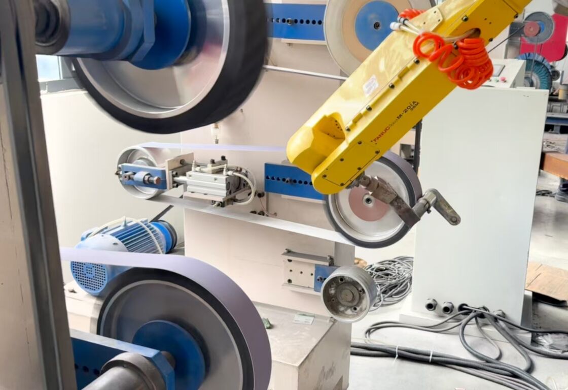 High-Precision Robotic Grinding Solution for Welded Stainless Steel Bathroom Faucets